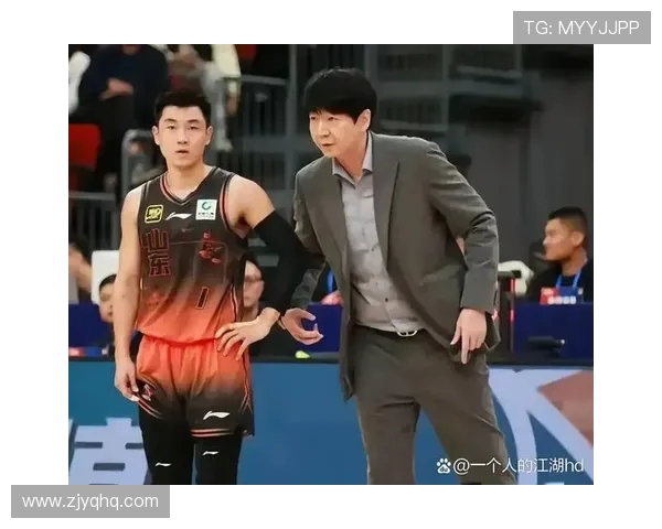 2025 耐克全亚洲篮球训练营收官 王博邱彪助力青年军淬炼锋芒